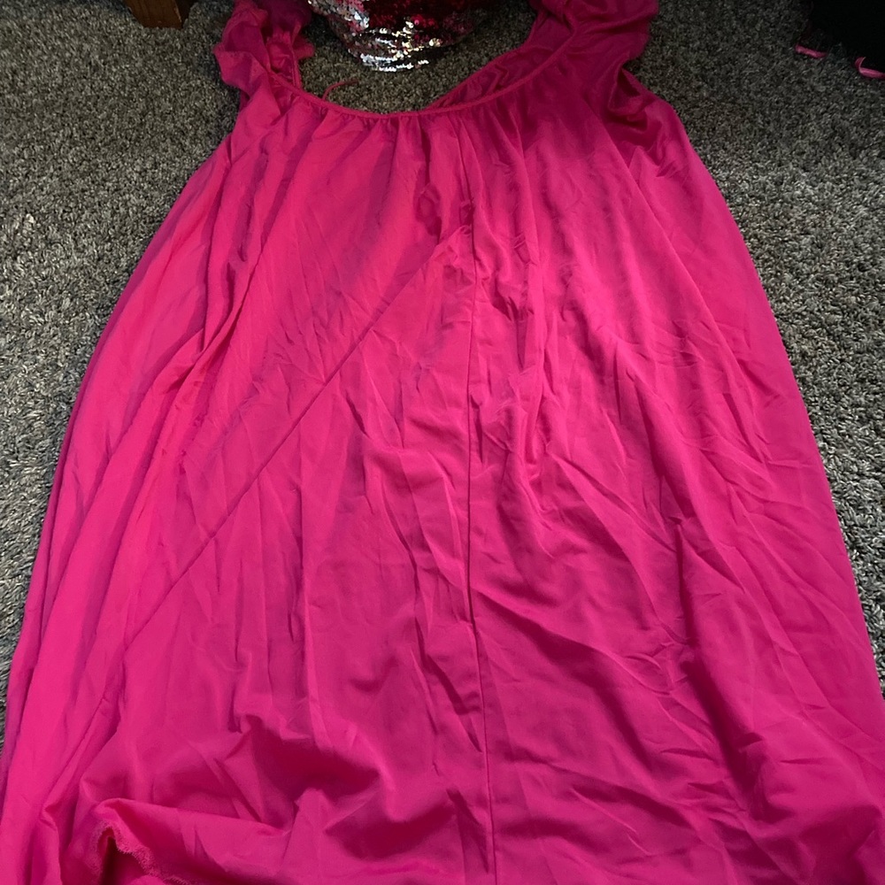 Nightgown - Picture 2 of 2